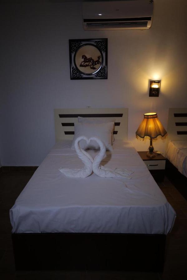 Hussien Lotus Pyramids View Hotell Kairo Eksteriør bilde